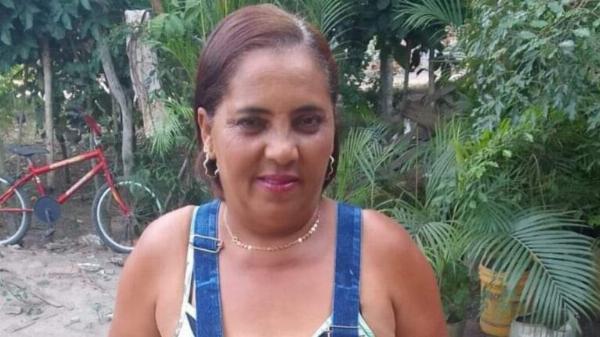 Mulher morre em acidente com motocicleta na Avenida Rui Barbosa em Irará-Bahia 