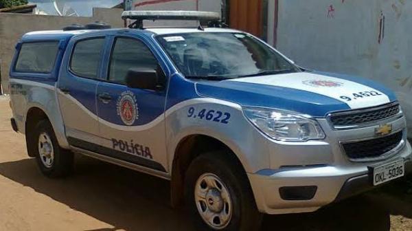 Jovem tem casa invadida e  é morto a tiros por encapuzados em Irará 