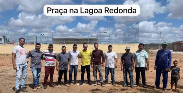 Prefeitura de Barrocas constrói Praça do Povoado Lagoa Redonda 