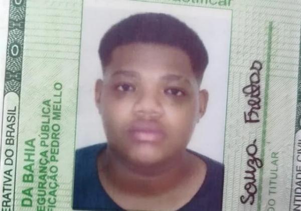 Jovem é assassinado em via pública na cidade de Feira de Santana 