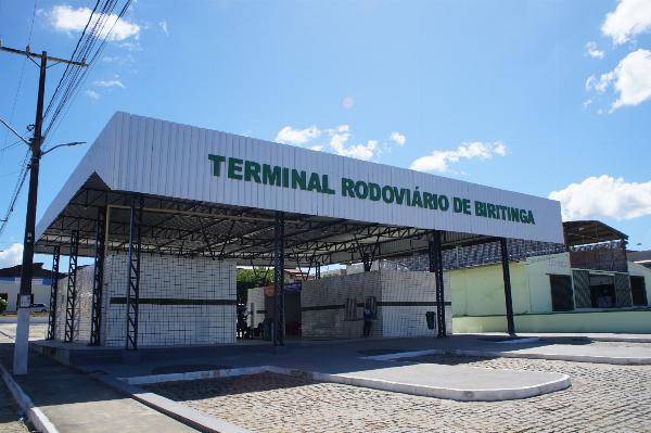 Moradores comemoram inauguração do Terminal Rodoviário de Biritinga na Região do Sisal 